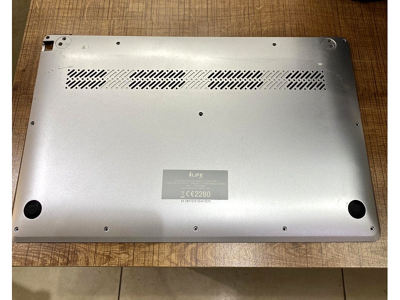 iLife ZED AiR CX5 Alt Kasa Silver